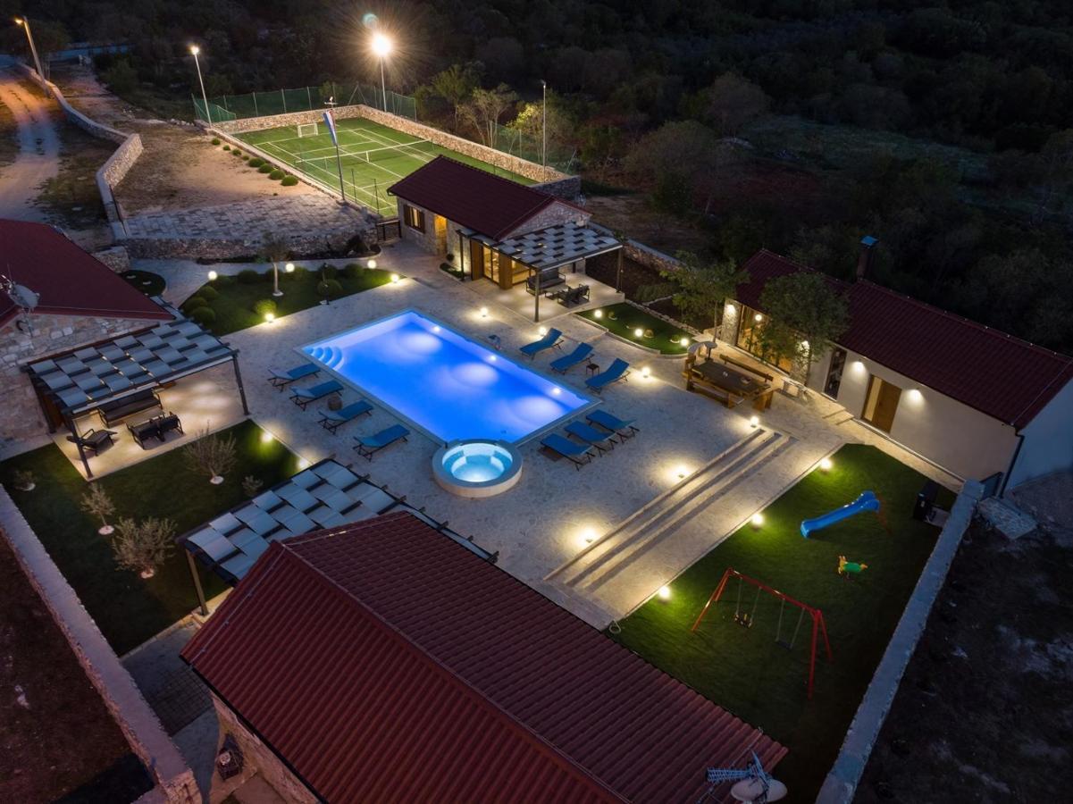 New! Promina Luxury Villa With 72Sqm Heated Pool, Jacuzzi, Infrared Sauna, Tennis Court, Media Room Bogatic Екстер'єр фото