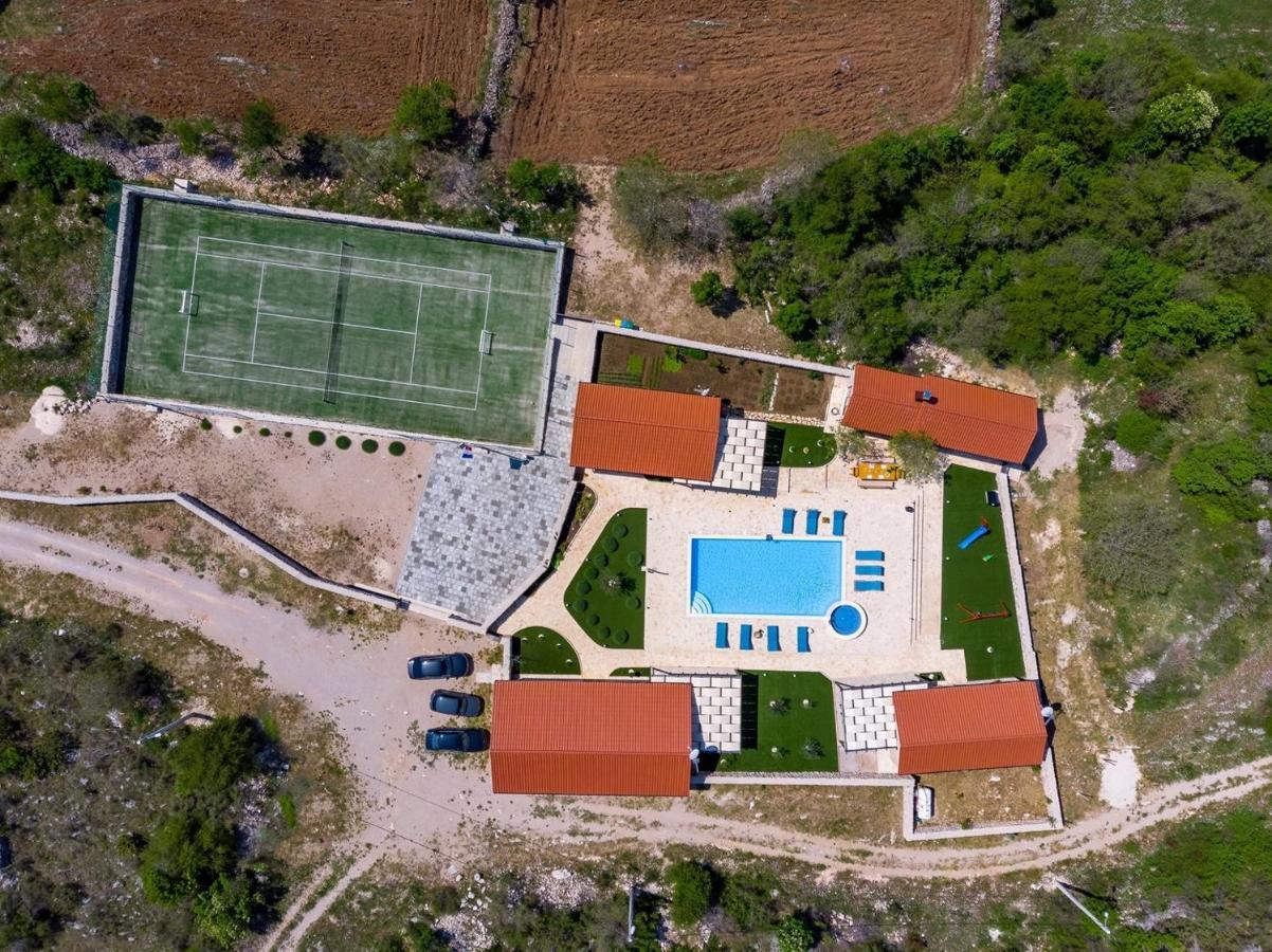 New! Promina Luxury Villa With 72Sqm Heated Pool, Jacuzzi, Infrared Sauna, Tennis Court, Media Room Bogatic Екстер'єр фото