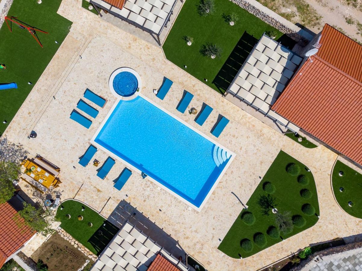 New! Promina Luxury Villa With 72Sqm Heated Pool, Jacuzzi, Infrared Sauna, Tennis Court, Media Room Bogatic Екстер'єр фото