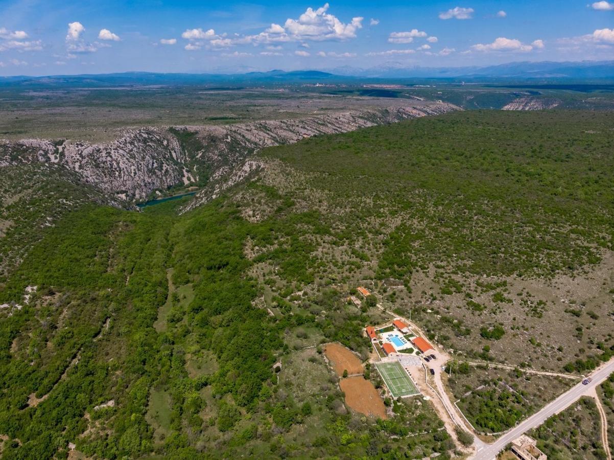 New! Promina Luxury Villa With 72Sqm Heated Pool, Jacuzzi, Infrared Sauna, Tennis Court, Media Room Bogatic Екстер'єр фото